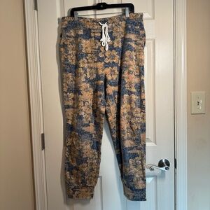 Anthropologie Saturday/Sunday Sophia Cotton Joggers with a floral print Size L